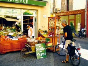 Aktivurlauber können bei einer Fahrradrundreise die Schönheiten der Provence kennenlernen; Foto: rueckenwind_reisen