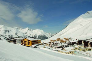 In Kühtai gelangt man quasi direkt vom Bett auf die Piste. In Kühtai gelangt man quasi direkt vom Bett auf die Piste.