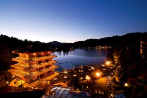 Aussenansicht Sommer 3 Chinesisches Teehaus direkt am See, Foto: Hotel Hochschober