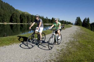 Es muss ja kein E-Bike sein. Die ganz Sportlichen genießen die herrliche Natur auf dem Mountainbike. - Foto: Kitzbüheler Alpen Brixental