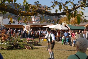 Vom 12. bis 14. Oktober findet in Bad Feilnach der größte Apfelmarkt Bayern statt. - Foto: B. Stadler Vom 12. bis 14. Oktober findet in Bad Feilnach der größte Apfelmarkt Bayern statt. - Foto: B. Stadler