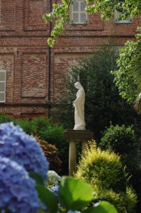 Ein Ort der Ruhe und der Muse ist der Klostergarten von Graglia Ein Ort der Ruhe und der Muse ist der Klostergarten von Graglia