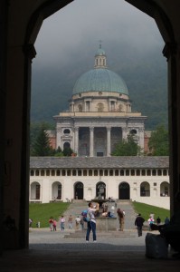 Eine der wichtigsten Wallfahrtsstätten in den Alpen ist das Sanctuario d`Oropa Eine der wichtigsten Wallfahrtsstätten in den Alpen ist das Sanctuario d`Oropa
