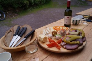 Darf im Salzburger Seenland auf keinem Jausenteller fehlen: Heumilchkäse. Foto: Stefan Engel