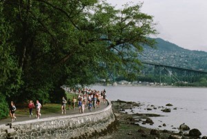 Immer mehr Menschen wollen sich den Traum vom Marathon erfüllen - am besten auf einer Marathonreise. Foto: © Photos.com/Thinkstock