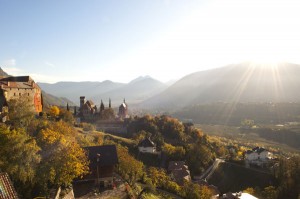 Urlauber erwarten in der Gemeinde Schenna oberhalb von Meran auch im Herbst noch milde Temperaturen und jede Menge Sonnenstrahlen. - Foto: Tourismusverein Schenna 