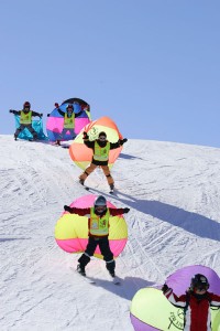 Kinderskikurse mit Segel liegen voll im Trend. - Foto: Serfaus-Fiss-Ladis