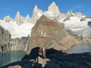 Nora und Kathy am Fitz Roy. Foto: Nora von Breitenbach