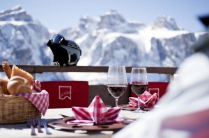 Genuss wird groß geschrieben: am 15. Dezember findet die "Gourmet Ski-Safari" statt. - Foto: Südtirol Marketing/Alex Filz