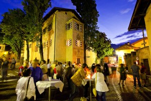 Vom 10. Mai bis zum 7. Juni werden auf der Südtiroler Weinstraße die „8. Südtiroler WeinstraßenWochen – Vino in Festa“ gefeiert. - Foto: SüdtirolerWeinstrasse-allesfoto.com