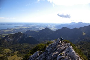 Der Hochfelln (1674 m) im Chiemgau ist der höchste Punkt des SalzAlpenSteigs. - Foto: Chiemsee-Alpenland, Adrian Greiter