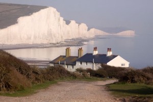 Der malerische Ort Eastbourne an der Südküste Englands ist ein beliebtes Ziel bei Sprachreisenden. Foto: © istock.com/ DavidCallan