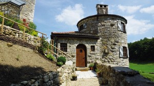 Unterkunft im Ferienhaus Amalienturm in Mörnsheim. - Foto: Naturpark Altmühltal