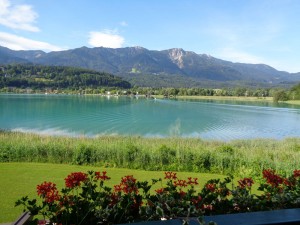 Der Faaker See ist bekannt für sein türkisgrünes Wasser. – Foto: Dieter Warnick