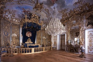 Das prunkvolle Schlafzimmer von Ludiwg II. in Schloss Linderhof. - Foto: Bayerische Schlösserverwaltung