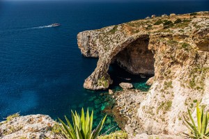 Malta - die blaue Grotte. Foto: Maltalingua