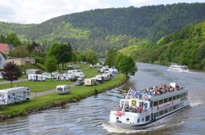 Auch in Deutschland gibt es sehr viele Möglichkeiten für einen gepflegten Camping-Urlaub - wie hier in Neckargmünd. Foto: @ LeBaillif (CC0-Lizenz)/ pixanay.com