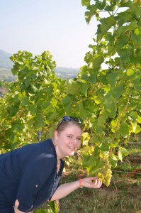 Nadine Ulses, die Tochter des Hauses, ist seit 2013 Sommelière und kennt alle Trauben und Weine aus dem "effeff". - Foto: Medienkontor/Franziska Märtig