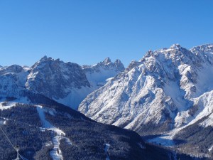 Dem Skifahrer wird die Suche nach dem idealen Skigebiet (hier das Hochpustertal) leicht gemacht. - Foto: Dieter Warnick