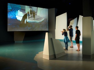 Multimedia-Effekte und 3D-Hologramme nehmen die Besucher auf eine Reise durch das Südpolarmeer in die Antarktis mit. - Foto: Phillip Island National Park