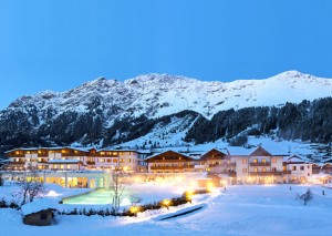 Das Hotel Schneeberg im Winter.