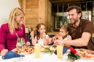 Die kleinen Gäste sind im Hotel Schneeberg  ganz groß! Die Angebote lassen nicht nur die Augen der Kinder, sondern auch die der Eltern leuchten.