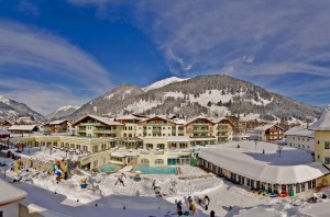 In den vergangenen Jahren wurden in das Hotel 30 Millionen Euro investiert. - Foto: Leading Family Hotel & Resort Alpenrose