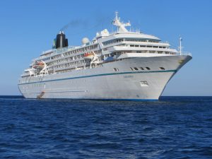 MS Amadea - ein Schiff, das Bordgeistliche begleiten.