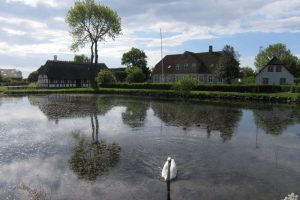 Dorfteich auf der kleinen Insel Lyö.