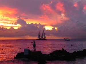 Magisch: Der Sonnenuntergang über dem Karibischen Meer.