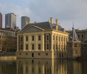 Ein wahres Schmuckkästchen ist das Mauritshuis mitten in Den Haag. - Foto: Ivo Hoekstra