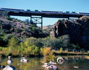 Grandioser Blick auf die Perkinsville Bridge. - Foto: Arizona Office of Tourism