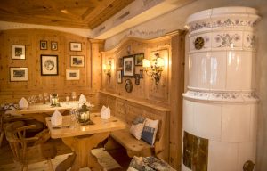 So sieht Gemütlichkeit aus: die Zirbenstube. - Foto: Krumers Alpin Resort & SPA