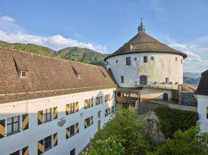 Das Wahrzeichen der Stadt ist die Festung. Sie zählt zu den imposantesten mittelalterlichen Bauwerken Tirols. - Foto: TVB Kufsteinerland / Lolin 
