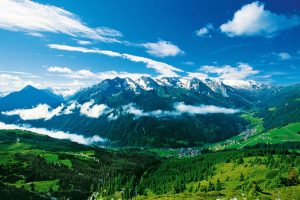 Das Bergpanorama ist umwerfend. - Foto: Tourismusverband Tux-Finkenberg