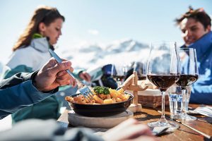 Skifahren mit Genuss startet in diesem Winter am 10. Dezember. - Foto: molography