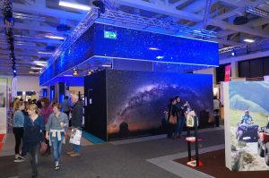 Auf der ITB 2017 präsentierte sich erstmals in der 51-jährigen Geschichte der Touristikmesse das wachsende Segment des Astrotourismus.