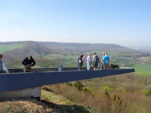 Der neue SkyWalk am Sonnenstein in Holungen ist nichts für Menschen mit Höhenangst. – Foto: Dieter Warnick