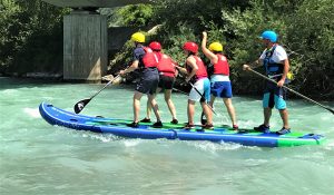 In Action: Mit dem richtigen Paddelschlag zum ultimativen Wasserspaß. – Foto: Wild South SUP 