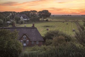 Sonnenuntergang in Westerhever auf der Nordseehalbinsel Eiderstedt. – Foto: Oliver Franke 