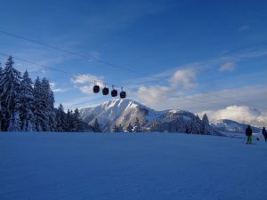 Die Gondelbahn in Fieberbrunn führt von der Talstation Streuböden hinauf bis zum Lärchfilzkogel auf 1645 Meter Höhe. – Foto: Dieter Warnick