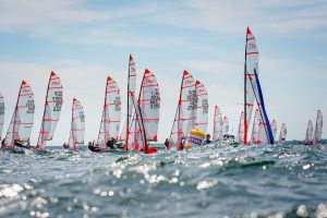 Der 29er ist ein Skiff für Erwachsene und Jugendliche. Das Boot ist ein One Design-Boot, das heißt, alle Boote sind baugleich, vom Segel bis zum Rumpf. - Foto: Sascha Klahn