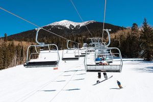 Arizona Snowbowl ist ein alpines Skigebiet im Südwesten der USA und liegt an den San Francisco Peaks im Norden von Arizona, sieben Meilen nördlich von Flagstaff. – Foto: An Pham