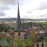 Die Pfarrkirche St. Pankratius prägt das Ortsbild von Klingenberg. – Foto: Dieter Warnick