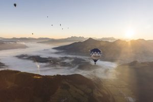 Besondere Atmosphäre: Sonnenaufgang aus der Vogelperspektive. - Foto: Lisa Lederer Photography