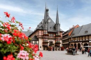 Das Rathaus in Wernigerode ist ein wahrer Blickfang und mit Sicherheit eines der schönsten Rathäuser Deutschlands. – Foto: Christine Schiegl