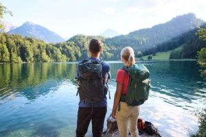 Mitten durch die reiche Ostallgäuer Seenwelt verläuft Lechschleife 9 nahe Füssen. – Foto: Verein Lechweg / Fabian Heinz