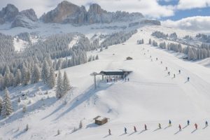 Ende November beginnt die Skisaison bei Dolomiti Superski. – Foto: Carezza Marketing