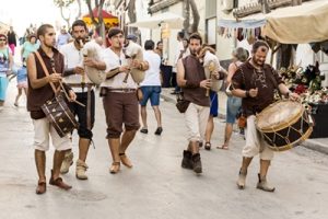 Erinnerungen an der Mittelalter kommen bei Festivals an der Algarve nicht zu kurz. – Foto: CM Castro Marim_medievais