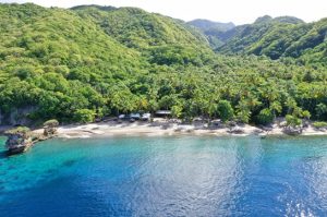 Anse Mamin ist eine Bucht mit einem kleinen schwarzen Sandstrand im Distrikt Soufrière auf St. Lucia. - Foto: Saint Lucia Tourism Authority